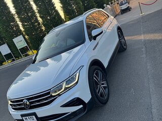 2021 Volkswagen Tiguan II Рестайлинг, белый, 2400000 рублей, вид 3