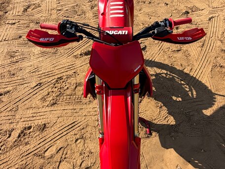 2026 Ducati 500 Desmo Sport, красный, 1400000 рублей, вид 2
