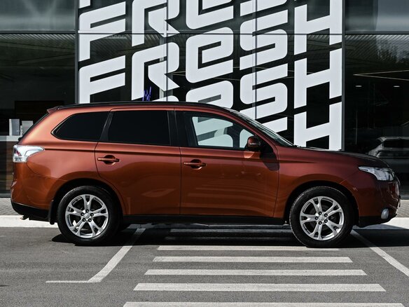 2012 Mitsubishi Outlander III, коричневый, 1235000 рублей - вид 4