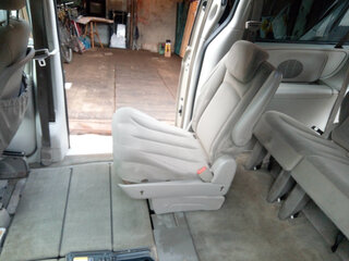2006 Chrysler Town & Country IV Рестайлинг, бежевый, 800000 рублей, вид 4