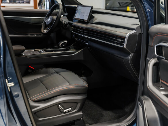 2026 Geely Okavango I Рестайлинг, синий, 4085990 рублей - вид 20