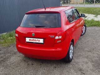 2008 Skoda Fabia II, красный, 380000 рублей, вид 3