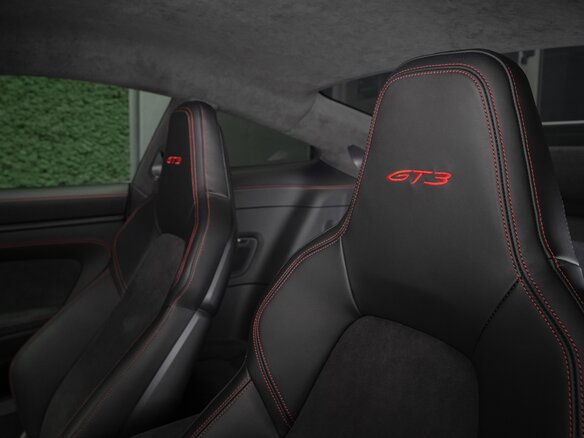 2025 Porsche 911 GT3 992 Рестайлинг, серый, 33500000 рублей - вид 28