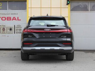 2026 Audi Q6 40 TFSI, чёрный, 6395000 рублей, вид 5
