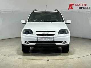 2017 Chevrolet Niva I Рестайлинг, белый, 895000 рублей, вид 2