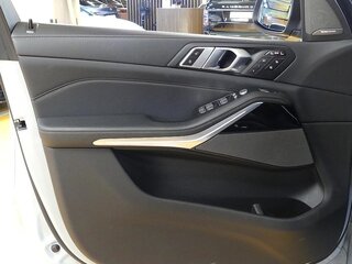 2024 BMW X7 40d I (G07) Рестайлинг, серый, 13960000 рублей, вид 4