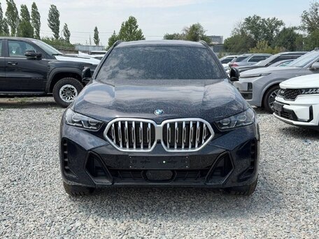 2026 BMW X6 40i III (G06) Рестайлинг, серый, 12480000 рублей, вид 2