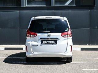 2019 Honda Freed II, белый, 1859000 рублей, вид 4