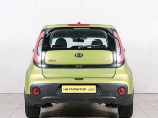 2018 Kia Soul II Рестайлинг, зелёный, 1749000 рублей, вид 5