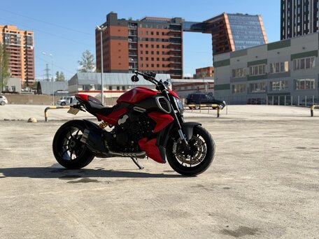 2023 Ducati Diavel V4, красный, 2999000 рублей, вид 1