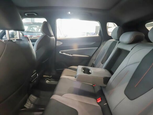 2026 Geely Cityray, серый, 3345000 рублей - вид 15