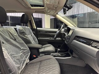 2022 Mitsubishi Outlander III Рестайлинг 3, чёрный, 2900000 рублей, вид 3