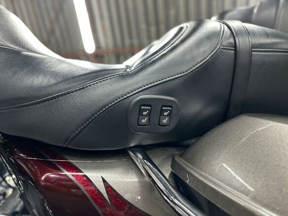 2014 Harley-Davidson Electra Glide, пурпурный, 1640000 рублей - вид 27