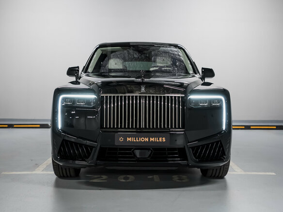 2025 Rolls-Royce Cullinan Black Badge I Рестайлинг (Series II), чёрный, 72000000 рублей - вид 1