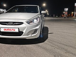 2013 Hyundai Solaris I, белый, 600000 рублей, вид 2