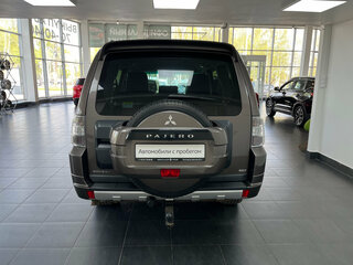 2013 Mitsubishi Pajero IV Рестайлинг 1, коричневый, 1820000 рублей, вид 5