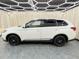 2015 Mitsubishi Outlander III Рестайлинг 2, белый, 1899000 рублей, вид 3