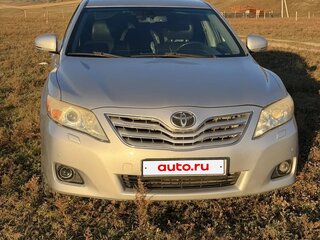 2010 Toyota Camry VI (XV40) Рестайлинг, серебристый, 1300000 рублей, вид 2