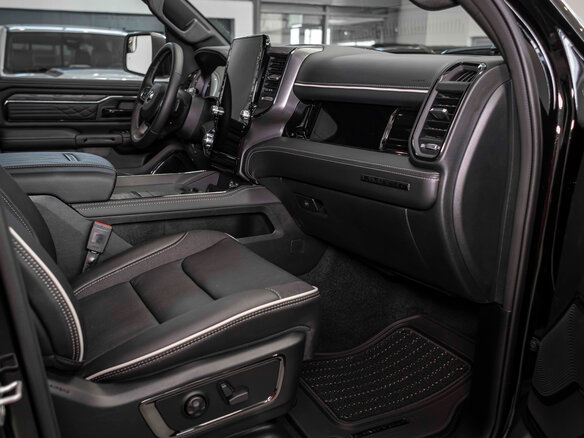 2026 Ram 1500 Crew Cab eTorque V Рестайлинг, чёрный, 11494964 рублей - вид 18