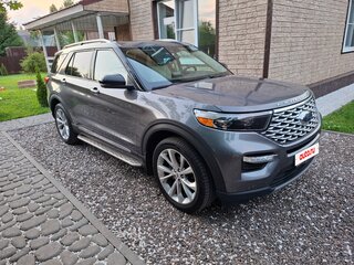 2020 Ford Explorer VI, серый, 4200000 рублей, вид 3