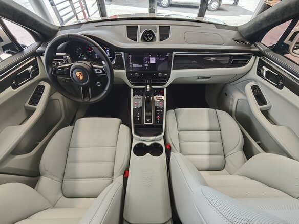 2025 Porsche Macan I Рестайлинг 2, серый, 13940000 рублей - вид 25