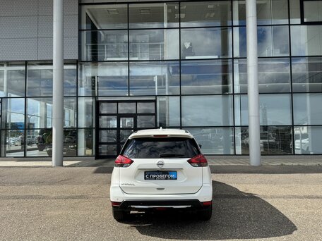 2021 Nissan X-Trail III Рестайлинг, белый, 2555000 рублей, вид 4