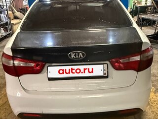 2012 Kia Rio 5-speed III, белый, 650000 рублей, вид 3