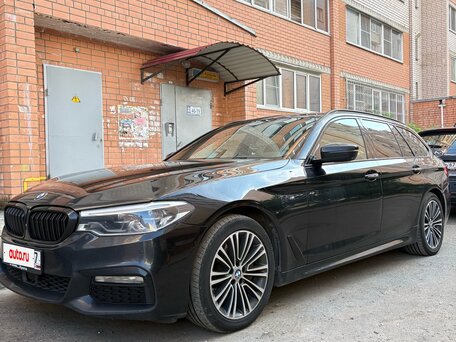 2017 BMW 5 серии 530d xDrive VII (G30/G31/G38), чёрный, 2900000 рублей, вид 5