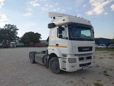 2019 КамАЗ 5490, белый, 2284275 рублей, вид 2