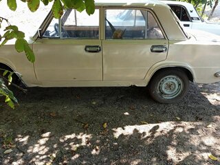 1975 Lada (ВАЗ) 2101 21012, бежевый, 70000 рублей, вид 3