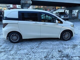 2010 Honda Freed Spike I, белый, 845000 рублей, вид 3
