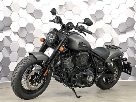 2023 Indian Chief Bobber, серый, 1699000 рублей, вид 3