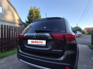 2015 Mitsubishi Outlander III Рестайлинг 2, коричневый, 1450000 рублей, вид 5