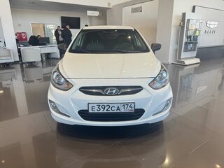 2012 Hyundai Solaris I, белый, 699000 рублей, вид 2