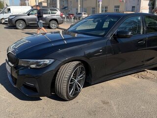 2021 BMW 3 серии 320i xDrive VII (G2x), чёрный, 4199000 рублей, вид 4
