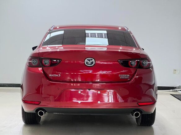 2023 Mazda 3 Axela IV (BP), красный, 1340000 рублей - вид 6