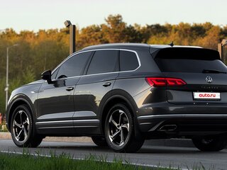 2022 Volkswagen Touareg III, серый, 6050000 рублей, вид 5