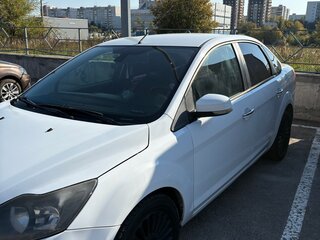 2010 Ford Focus II Рестайлинг, белый, 480000 рублей, вид 5