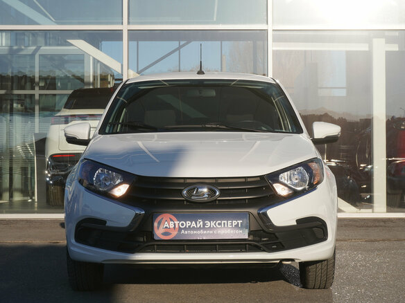 2023 Lada (ВАЗ) Granta I Рестайлинг, белый, 841000 рублей - вид 1
