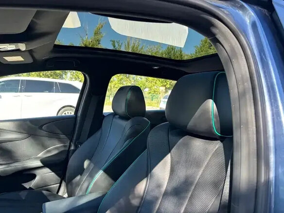 2025 BYD Dolphin 45.12 kWh I Рестайлинг, синий, 1790002 рублей - вид 13