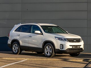 2013 Kia Sorento II Рестайлинг, белый, 1795000 рублей, вид 3