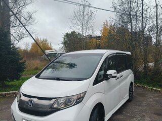 2015 Honda Stepwgn V, белый, 1799000 рублей, вид 2