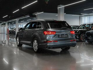 2015 Audi Q7 II (4M), серый, 4200000 рублей, вид 4
