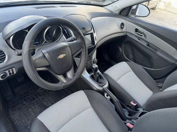 2013 Chevrolet Cruze I Рестайлинг, белый, 645000 рублей - вид 6