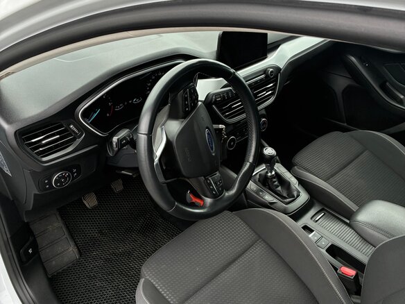 2020 Ford Focus IV, белый, 1200000 рублей - вид 9