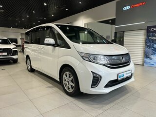 2015 Honda Stepwgn V, белый, 1850000 рублей, вид 3