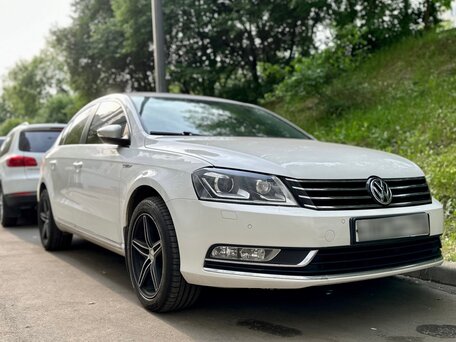 2013 Volkswagen Passat B7, белый, 1300333 рублей, вид 3