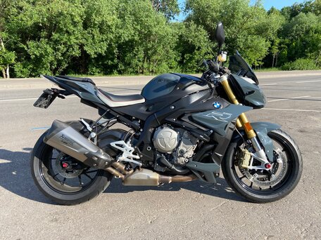 2018 BMW S 1000 R, серый, 1280000 рублей, вид 1