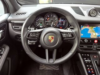 2024 Porsche Macan I Рестайлинг 2, чёрный, 7444999 рублей, вид 5