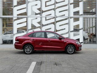 2019 Volkswagen Polo V Рестайлинг, красный, 1397500 рублей, вид 5